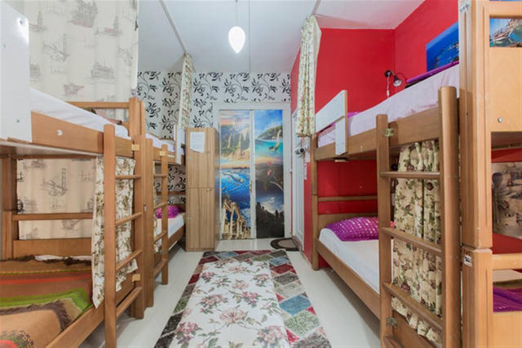 Taksim Hostel Green House Istanbul Bagian luar foto